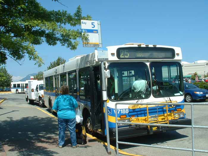 Coast Mountain Bus New Flyer D40LF V7188